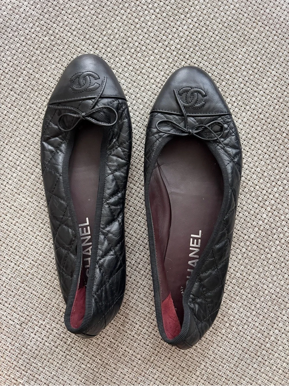 CHANEL Black Quilted Leather CC Logo Ballet Flats